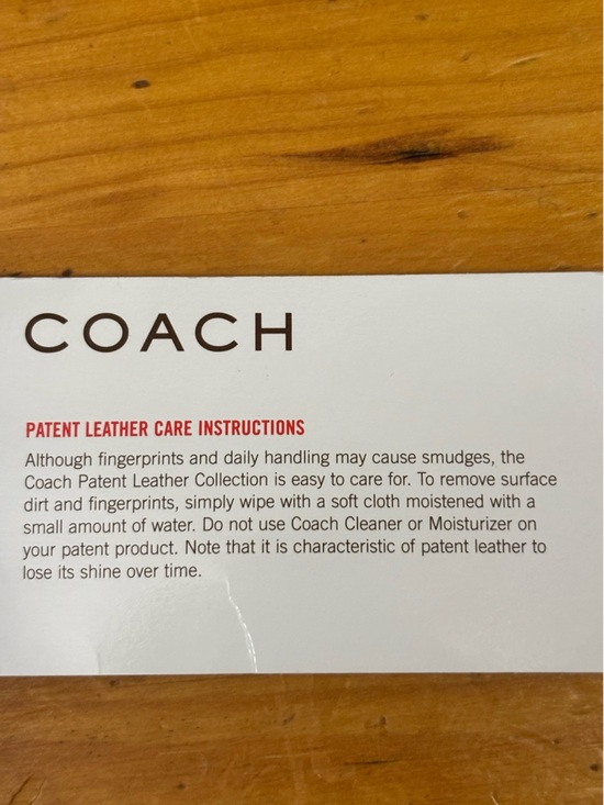 Coach patent leather wallet. - Picture 11 of 16